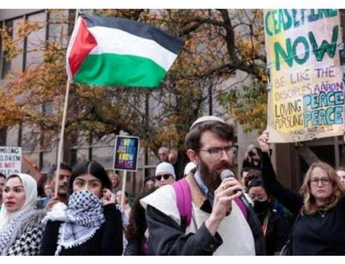 مئات من الصحافيين في اعتصام أمام صحيفة نيويورك تايمز دعماً لفلسطين