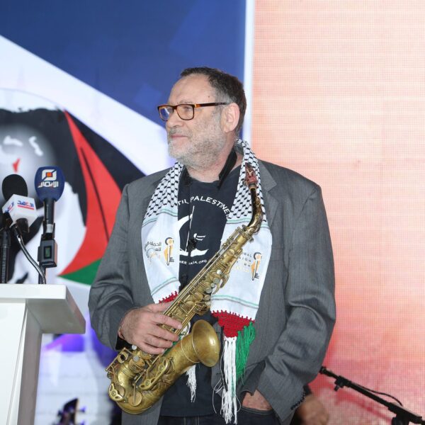 جلعاد آتزمون، من المكرَّمين بجائزة ريادة العطاء لفلسطين