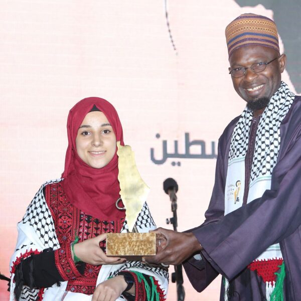 ملاك الغليظ، من المكرَّمين بجائزة ريادة العطاء لفلسطين