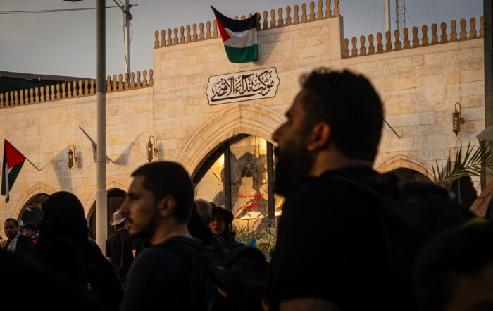 في يومه الثامن… موكب “نداء الأقصى” يخصّص وقفة تضامنية مع إعلاميي غزة